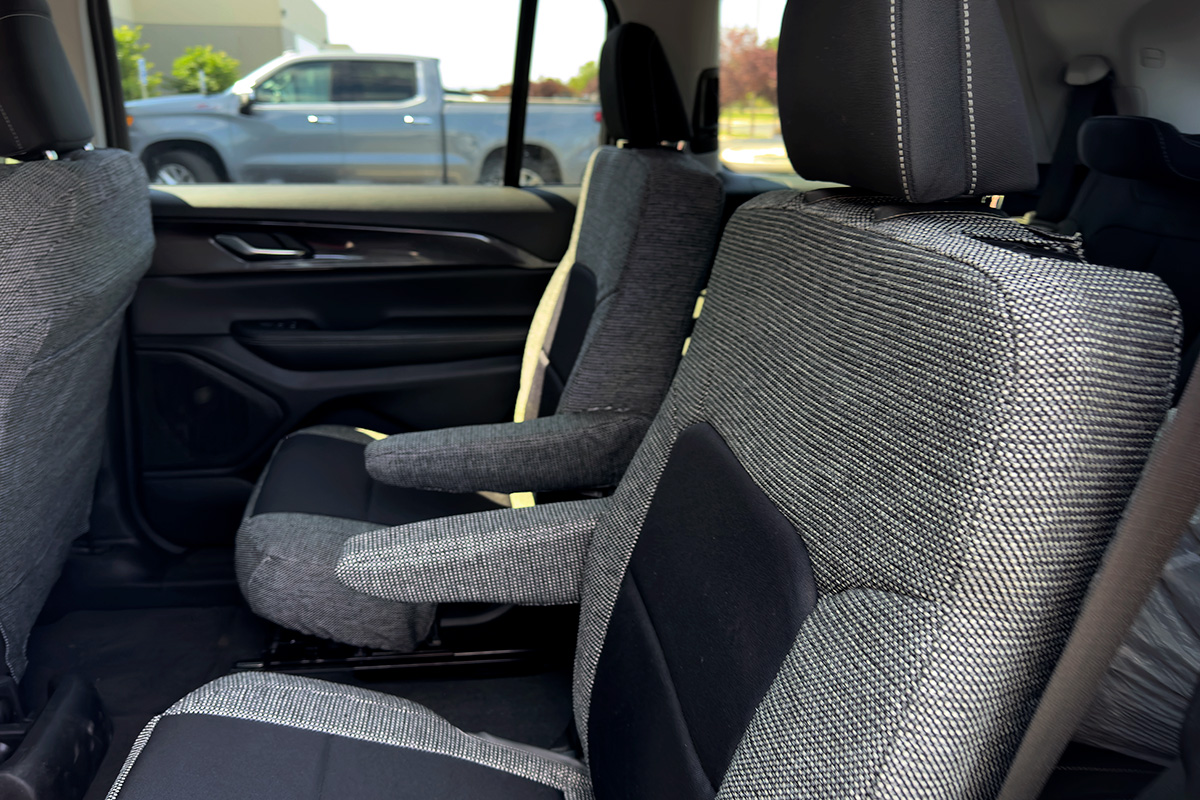 2023 Jeep Grand Cherokee custom seat covers