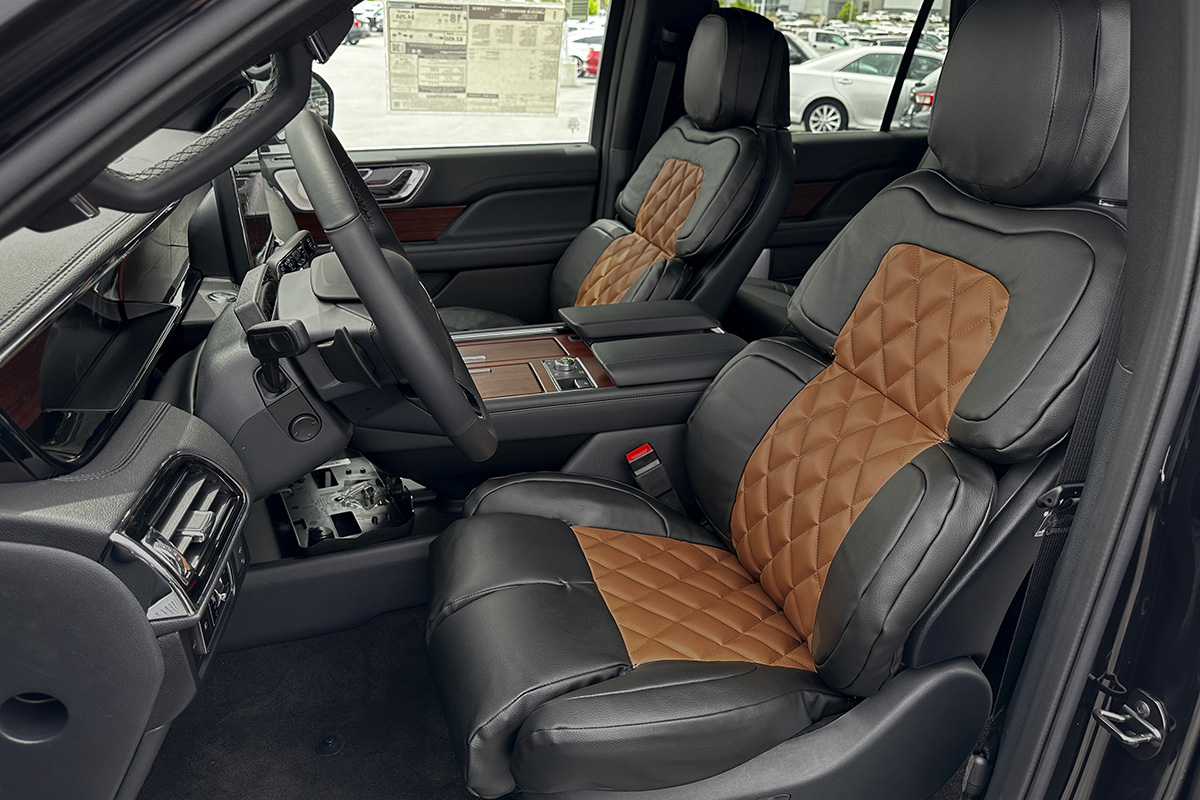 2023 Lincoln Navigator custom seat covers
